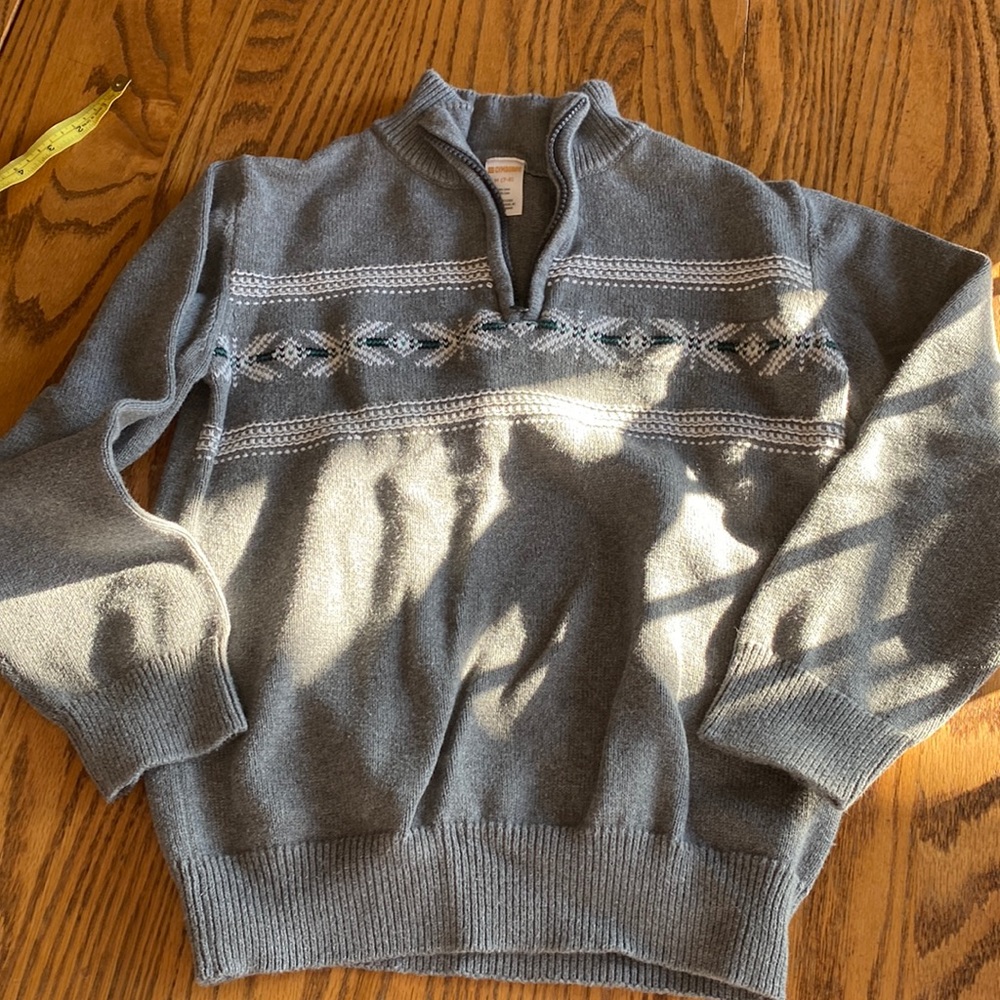 Boys lot of 11 sweaters sizes 5-8